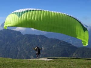 paragliding, sports, flying-441880.jpg